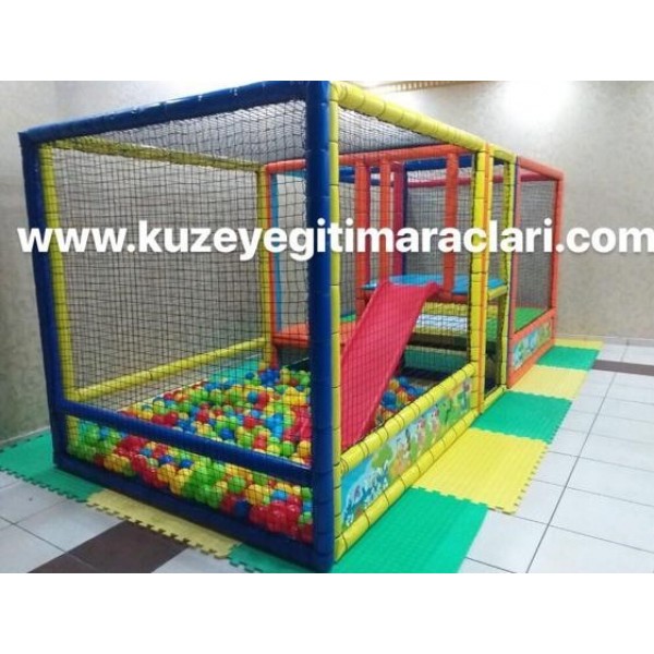 Trambolinli Top Havuzu Oyun Parkı: 500x200 cm