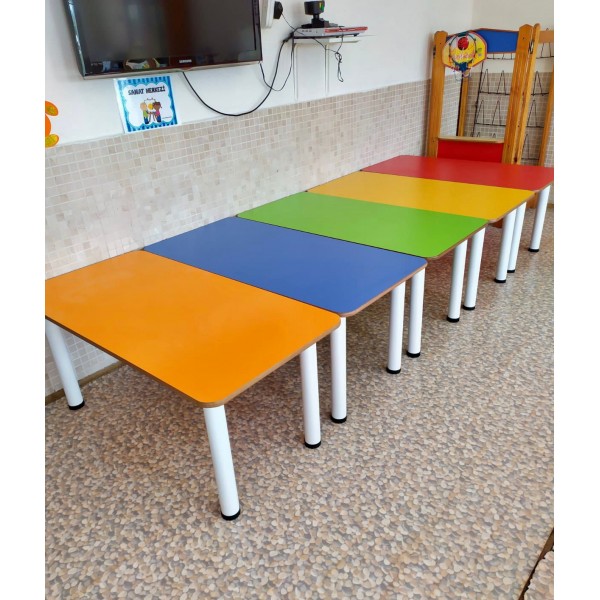 Kantin Masası